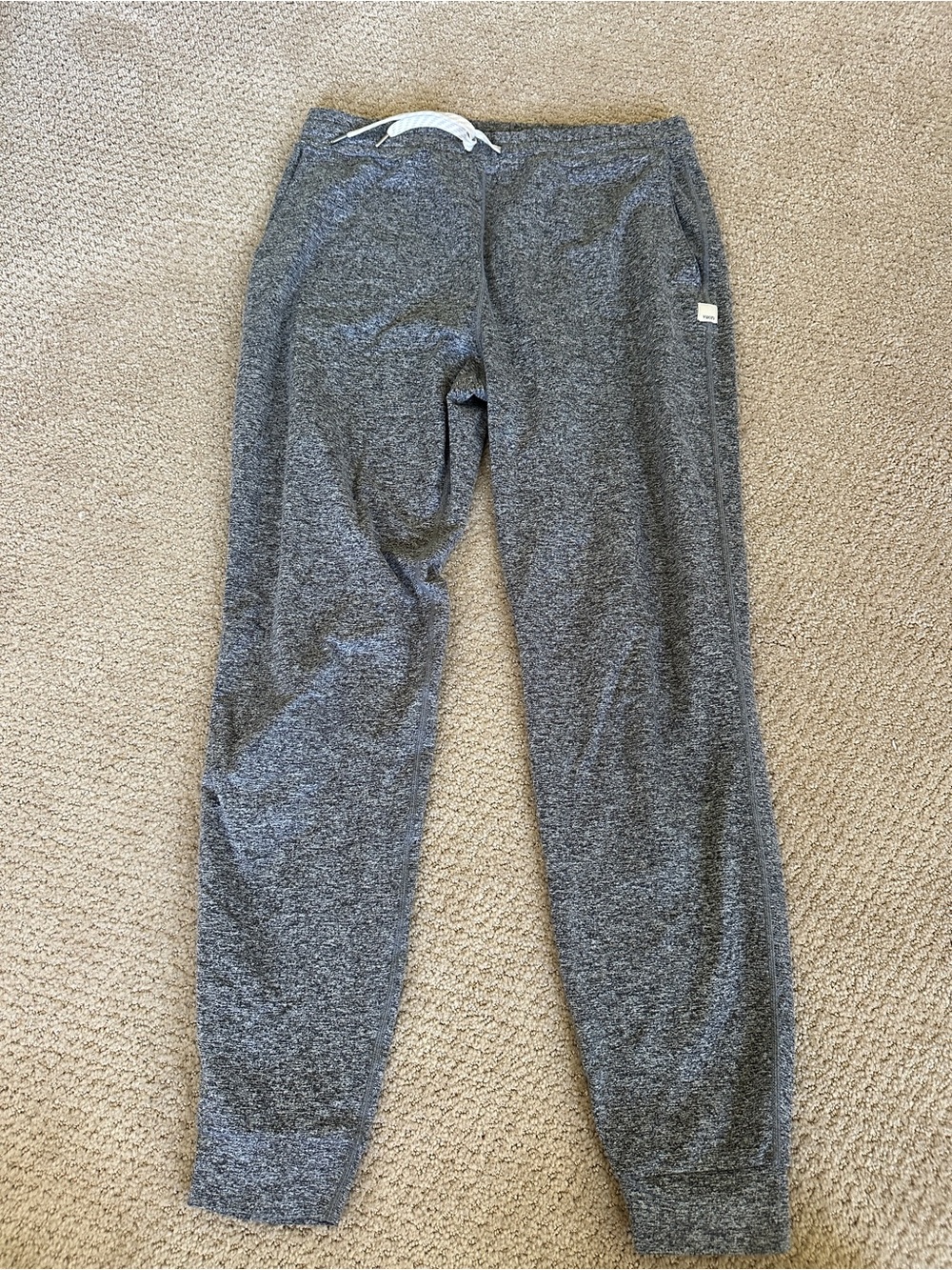 Vuori 3-piece Halo Performance Set - Tank, Hoodie & Drawstring joggers - Picture 5 of 7